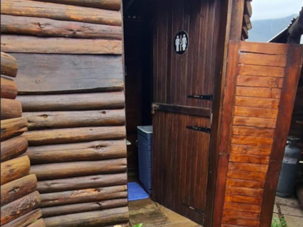 Tsitsikamma Wolf Sanctuary Eco Cabins & Teepees Stormsrivier Cameră foto